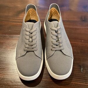 Dr Scholles Grey Sneakers - size 9.5